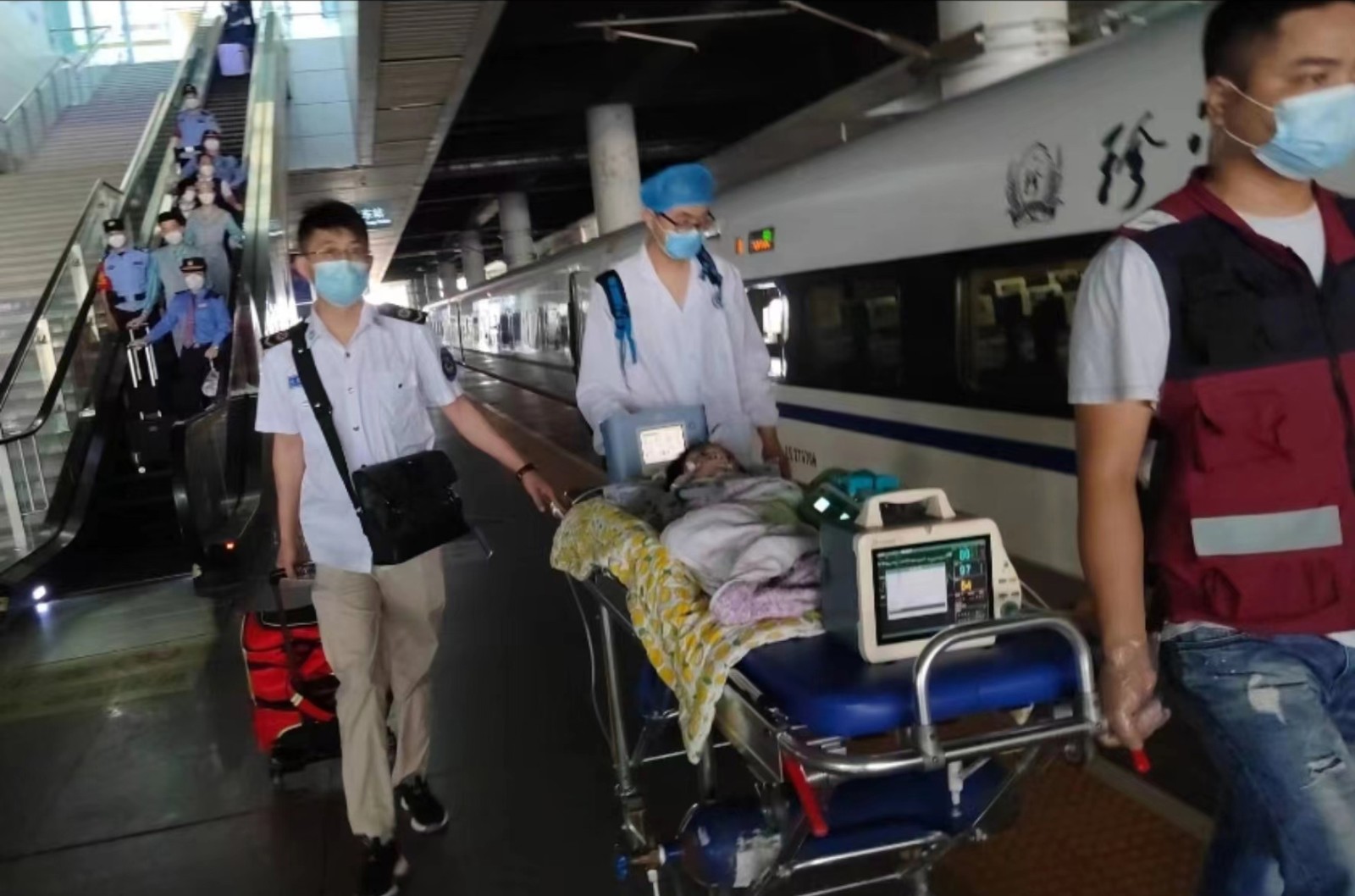 芒康县高铁转运公司